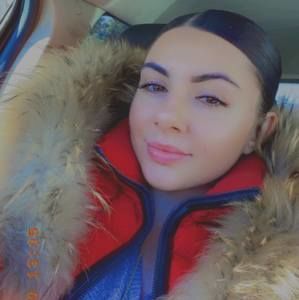 Meet your Posher, Vanessa